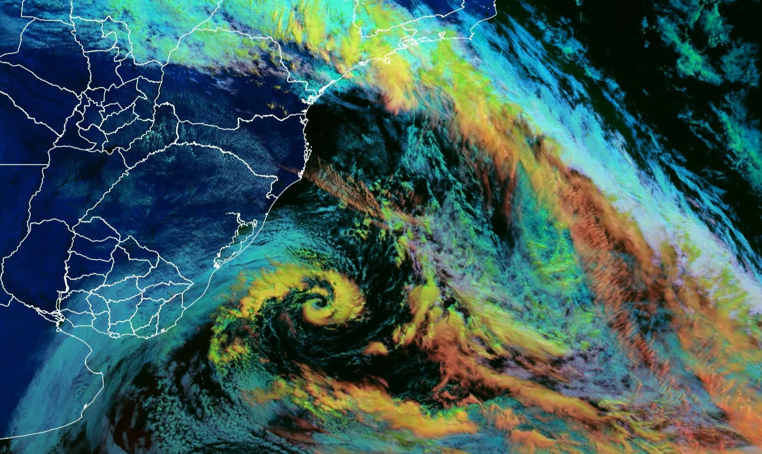 Ciclone na costa intensifica baixas temperaturas no começo da semana