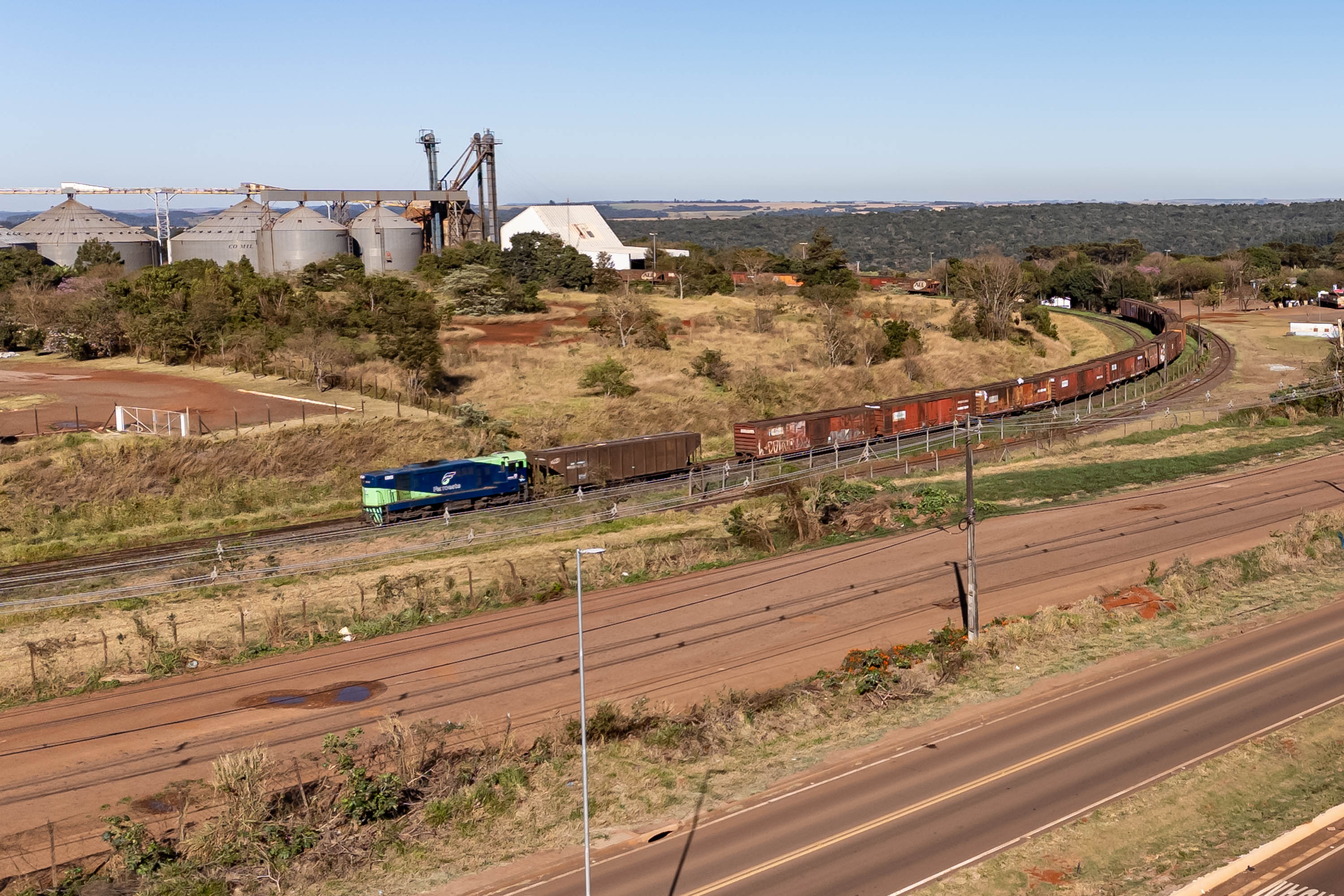 A empresa administra o trecho de 248 quilômetros entre Guarapuava e Cascavel