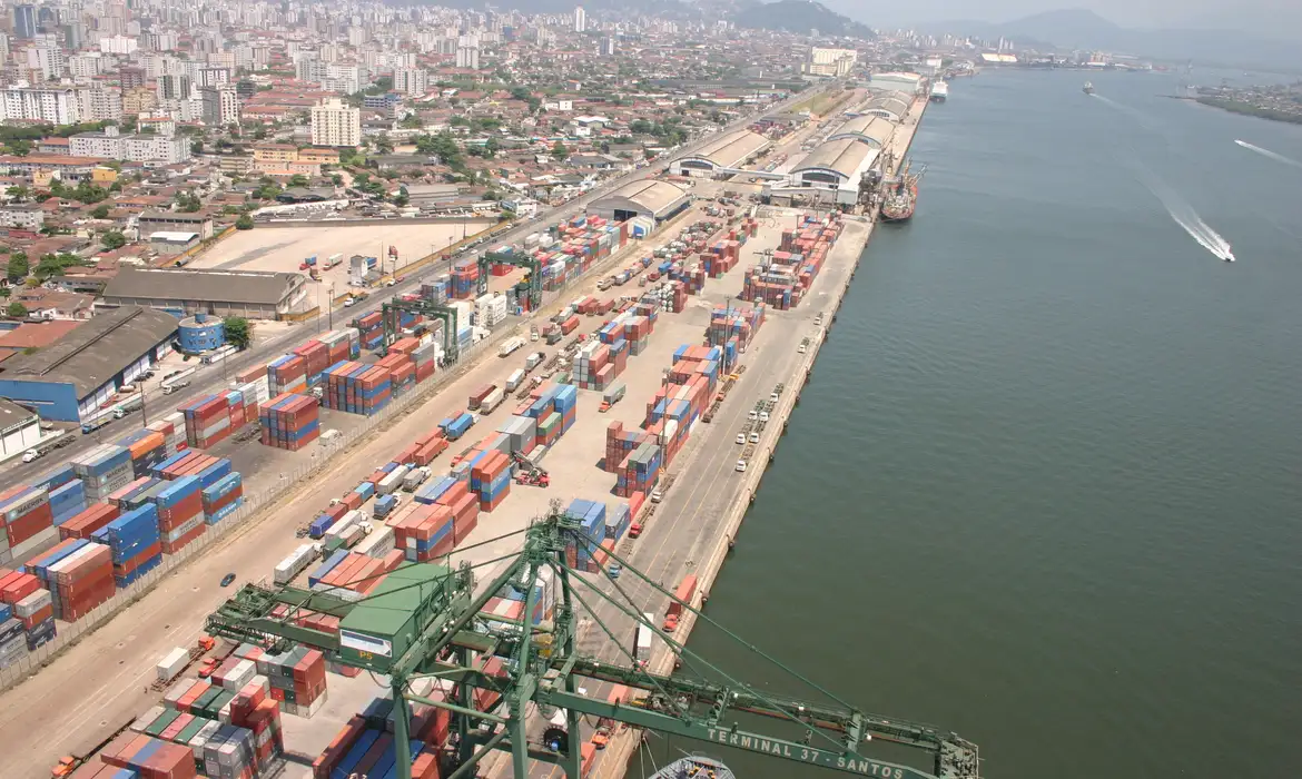 Economia brasileira cresceu 1,1% no segundo trimestre, diz FGV