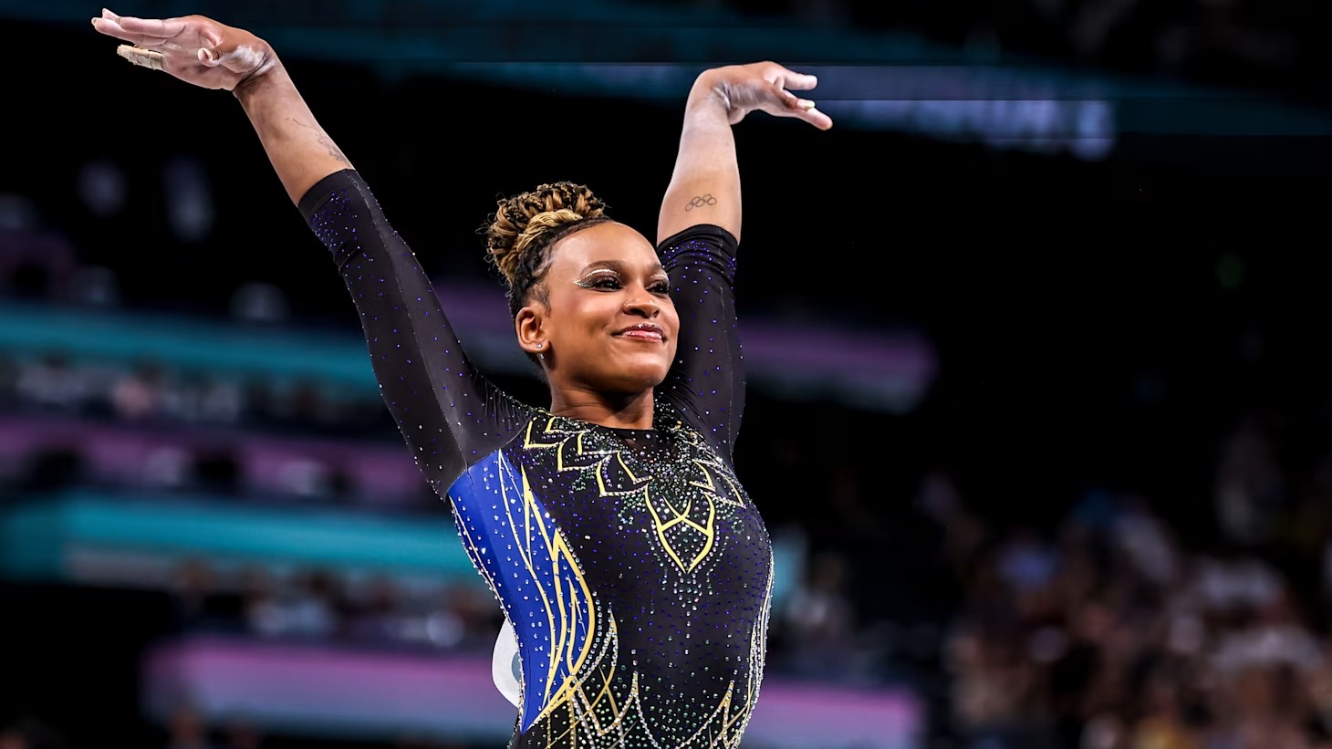 Rebeca Andrade está entre as favoritas para ganhar medalhas na disputa desta quinta-feira (1º)