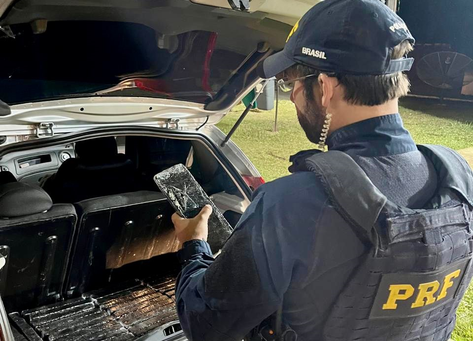 PRF apreende mais de 165 quilos de maconha em Guarapuava