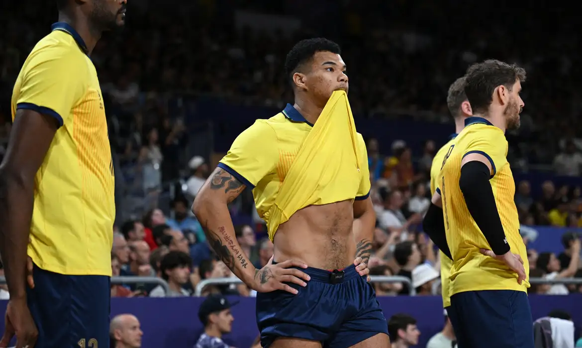 Seleção masculina de vôlei não joga mais na Olimpíada de Paris