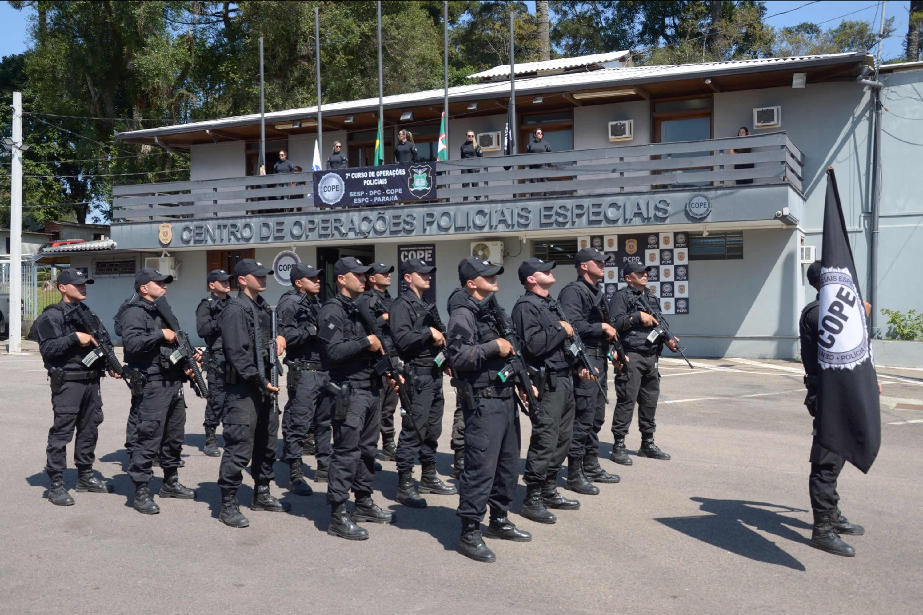 Eles concluíram o 7º Curso de Operações Policiais do Copel