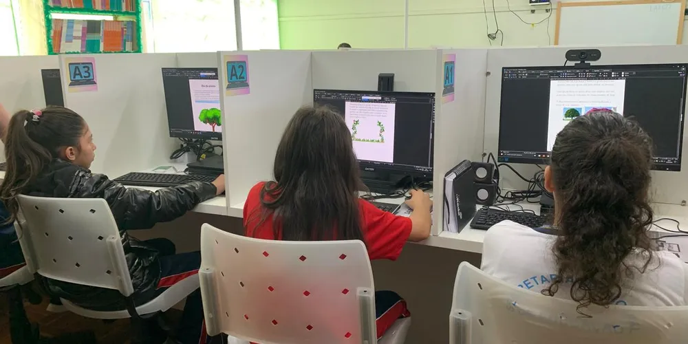 Tecnologia contribuiu, mais uma vez, com trabalho em sala de aula