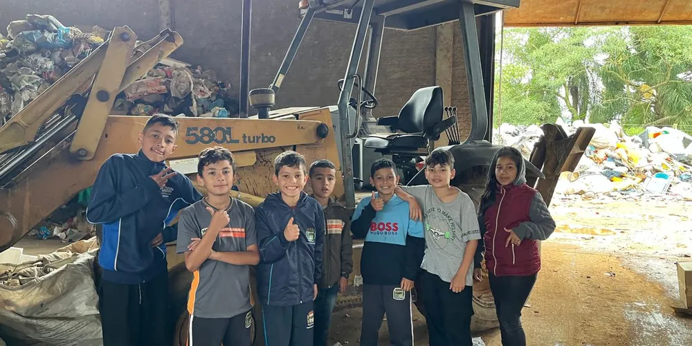 Educandos puderam aprender, na prática, a importância da coleta seletiva