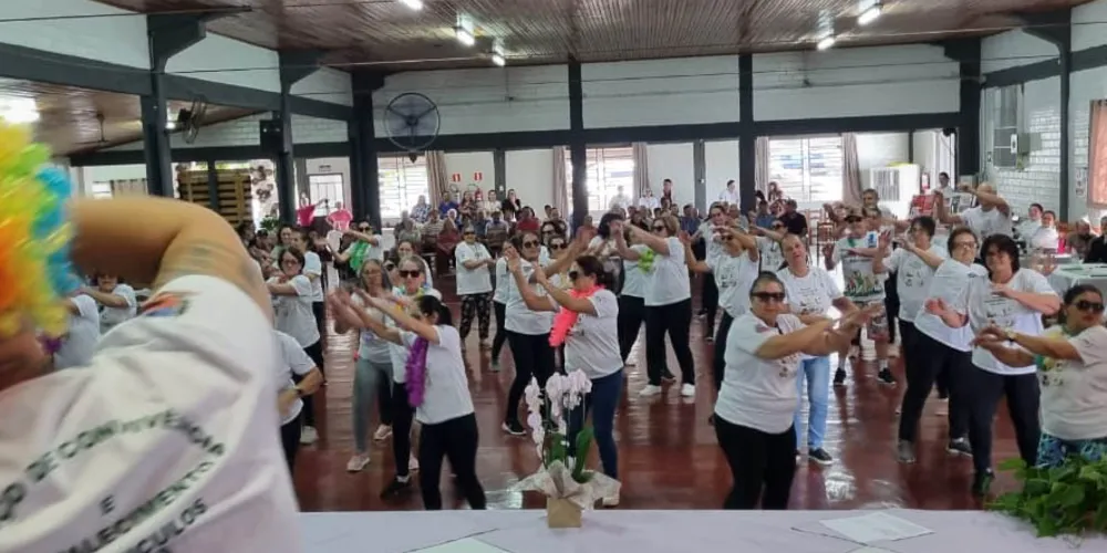 76,3% da população idosa do Paraná dependem apenas do SUS