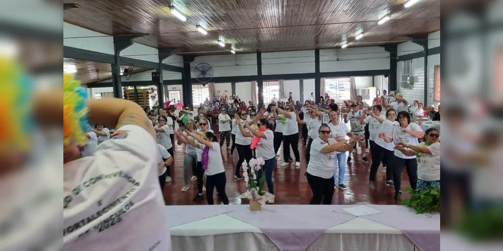 76,3% da população idosa do Paraná dependem apenas do SUS