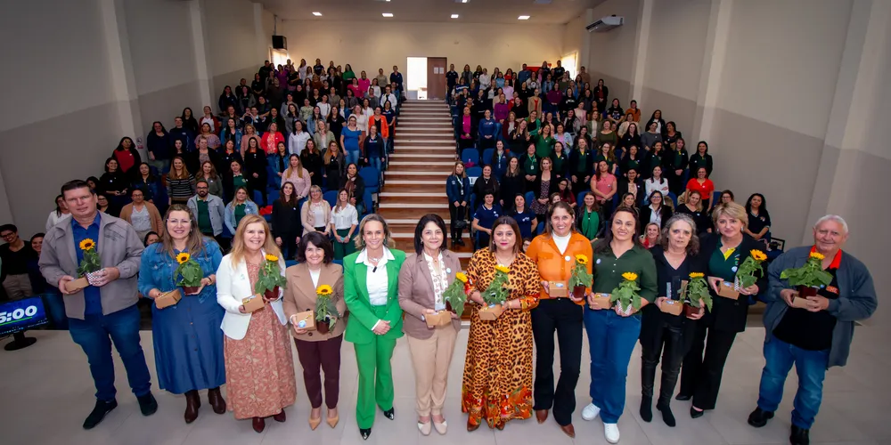 O evento foi realizado no Anfiteatro Municipal Eunice Miró Guimarães Cordeiro, em Ponta Grossa