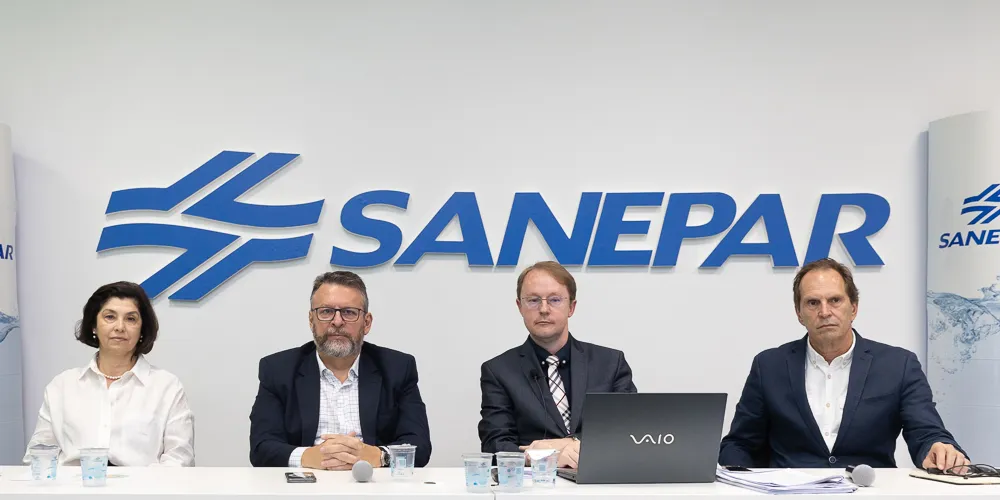 A Sanepar informou que atualmente possui 620 obras em andamento