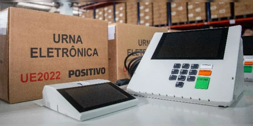 Urnas estão prontas para serem distribuídas no domingo (6)