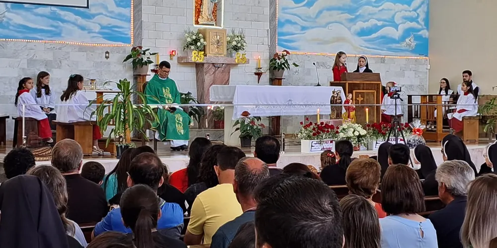 No último domingo (13), houve uma celebração paroquial em celebração a presença da congregação