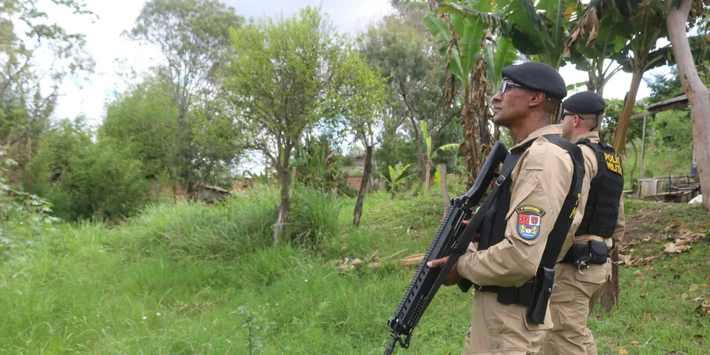 Corpo foi localizado após denúncia recebida pela Polícia Militar