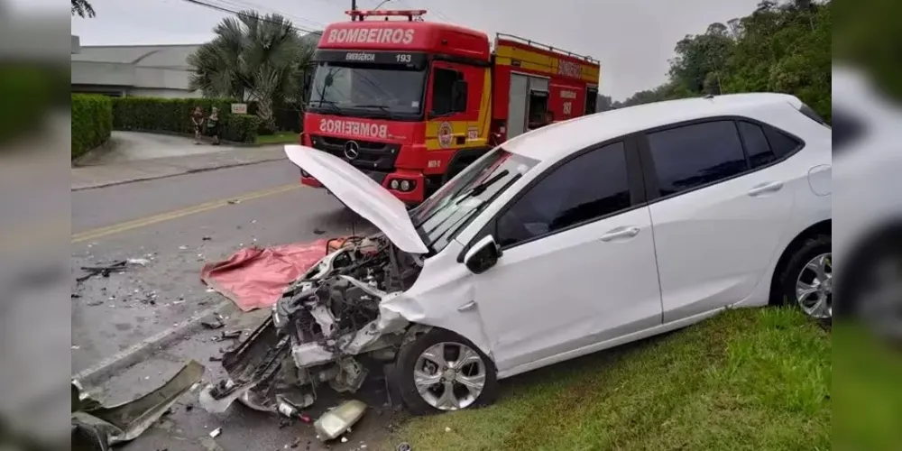 Colisão aconteceu na Rodovia Jorge Lacerda, em Criciúma