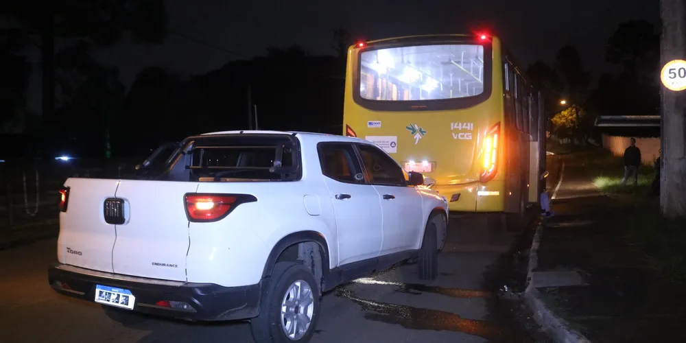 Colisão traseira envolveu o ônibus da linha São Marcos