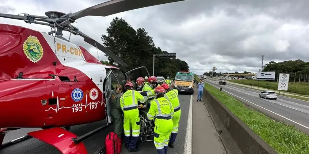 Mulher foi levada para o Hospital do Trabalhador, em Curitiba