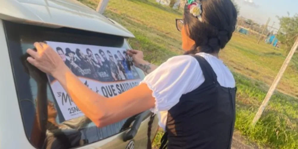 Será disponibilizado apenas um ingresso por carro e motocicleta adesivado