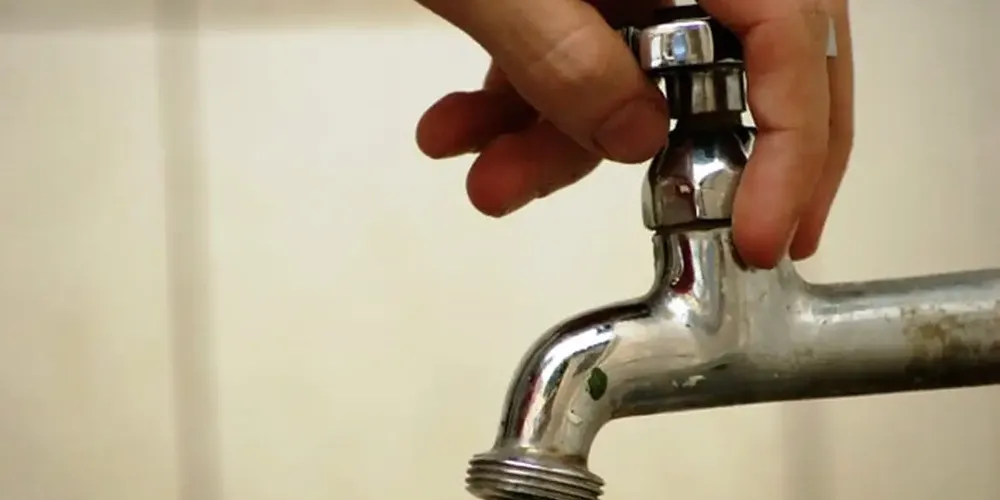 Água deve ser utilizada prioritariamente para alimentação e higiene pessoal