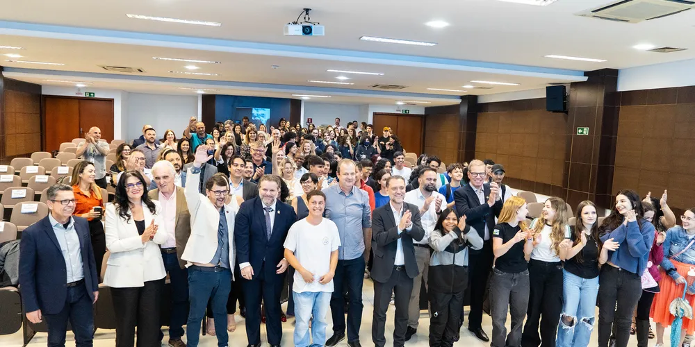 Governo lançou o Sistema Aprova Paraná Universidades para ampliar acesso ao Ensino Superior