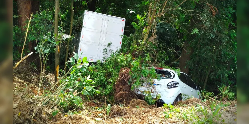 Veículo parou numa 'região de mata', após o acidente