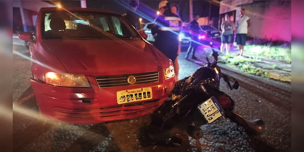 Equipes de Trânsito estiveram no acidente, entre as ruas João Gualberto e Aparecida Andrés