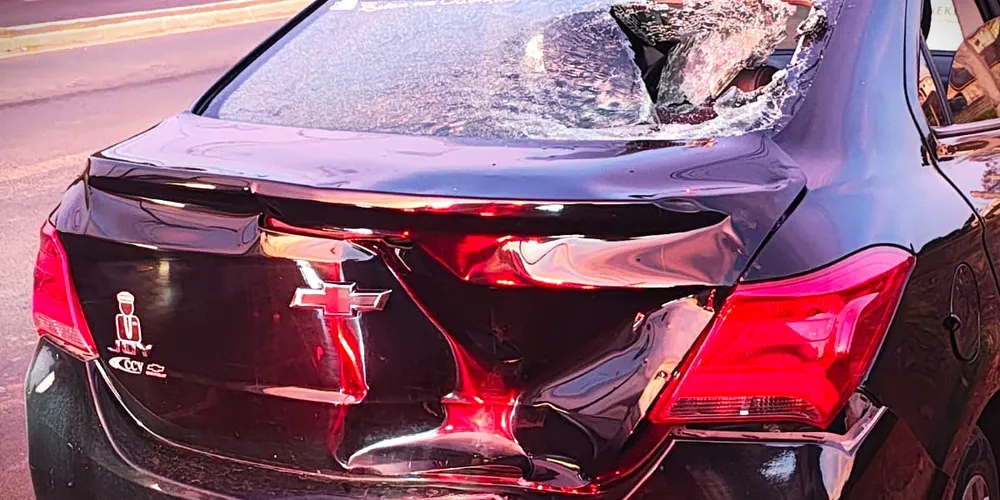 Vidro traseiro do Prisma ficou danificado