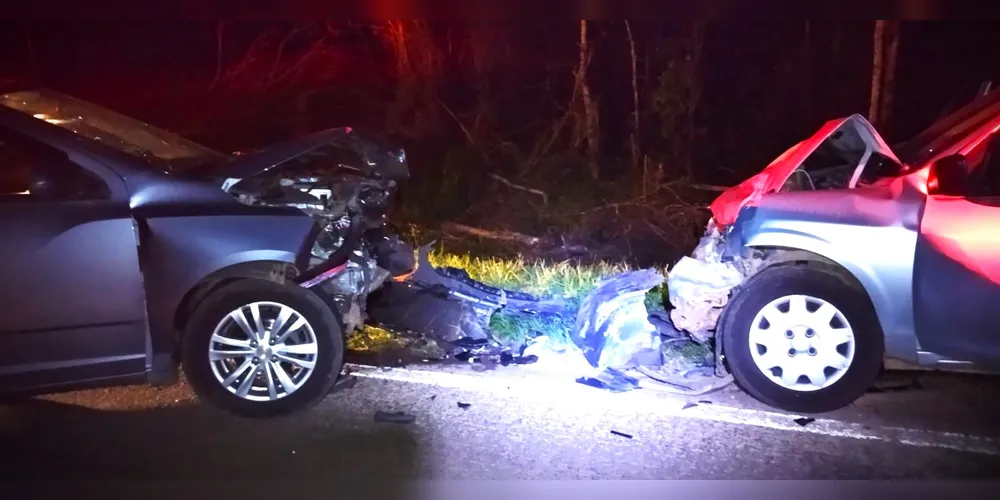 Colisão frontal aconteceu no km 353, em Prudentópolis