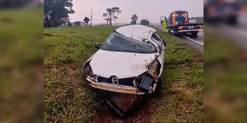 Carro envolvido na situação teve vários estragos