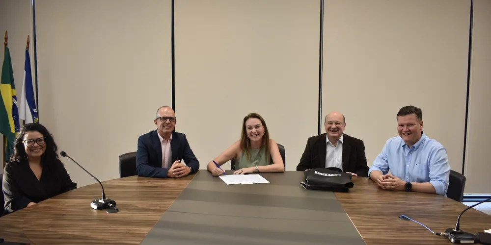 A presidente da ACIPG, Giorgia Bin Bochenek, destacou a parceria como uma oportunidade para fortalecer e desenvolver o ambiente de negócios
