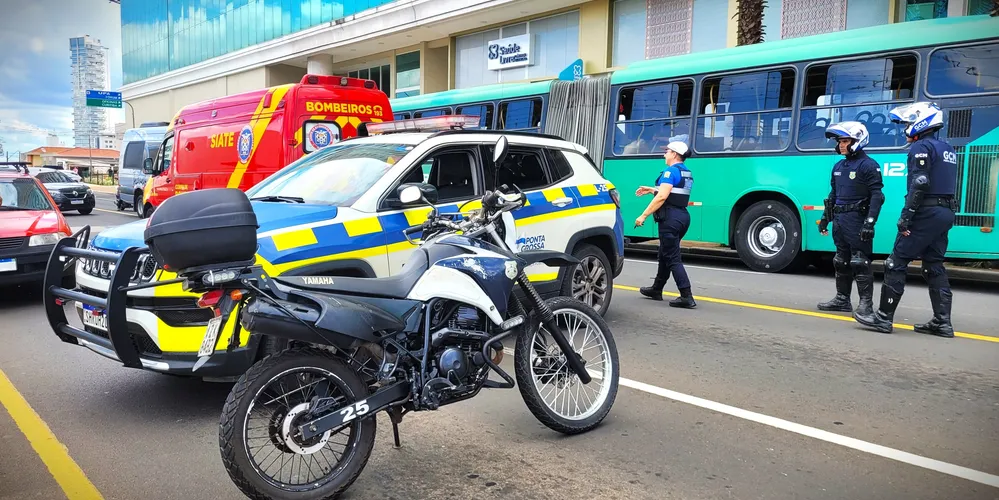 Acidente aconteceu na rua Benjamin Constant, nesta terça-feira (5)