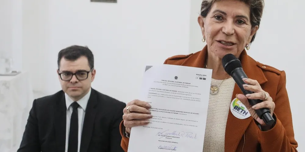 Elizabeth Schmidt (União) relembrou assinatura do termo do Pacto pela Paz, estabelecido no 2º turno das eleições