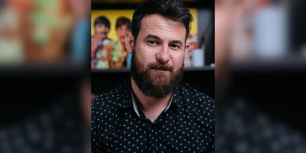 Kleber Bordinhão é escritor e professor ponta-grossense