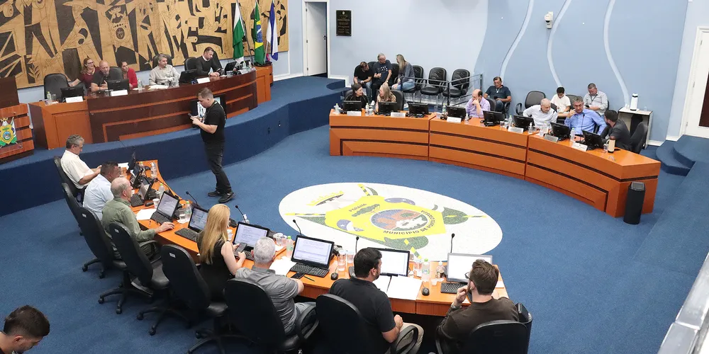 Vereadores da Câmara de Ponta Grossa, durante sessão ordinária desta quarta-feira (16)