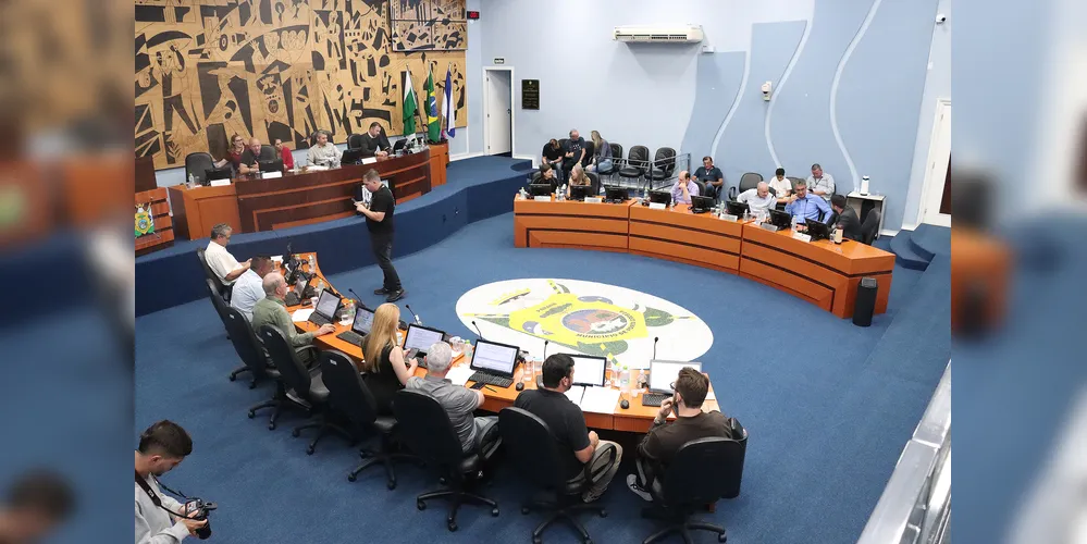 Vereadores da Câmara de Ponta Grossa, durante sessão ordinária desta quarta-feira (16)