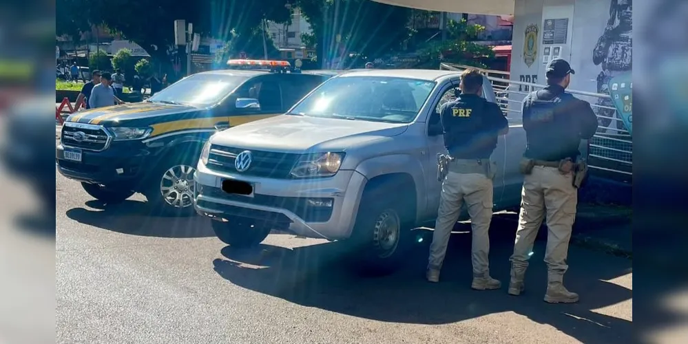 Veículo foi localizado na entrada da Ponte da Amizade