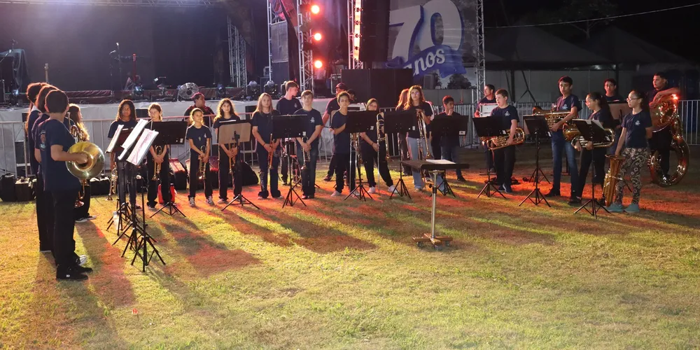 Apresentação da Banda Municipal abriu programação da festa