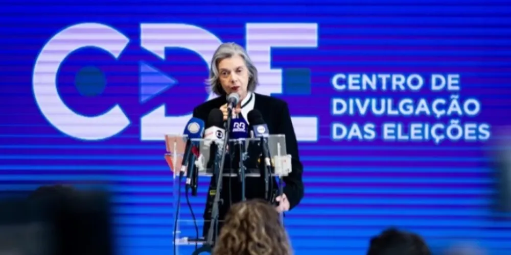 Presidente do TSE, ministra Cármen Lúcia, destaca panorama do processo eleitoral em todo o Brasil, neste domingo (27)