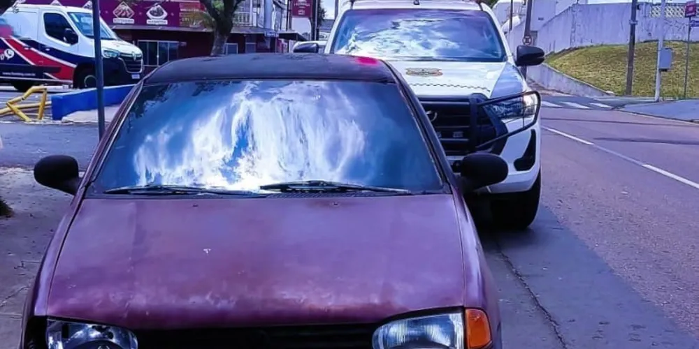 Veículo foi localizado na Rua Antônio João