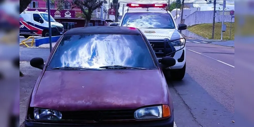 Veículo foi localizado na Rua Antônio João