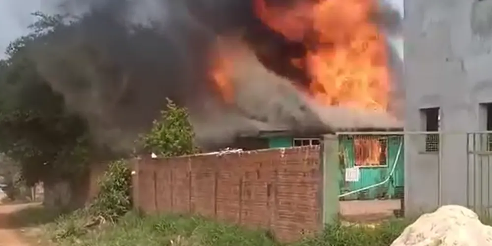 Residência atingida pelo fogo fica na rua Pirapó