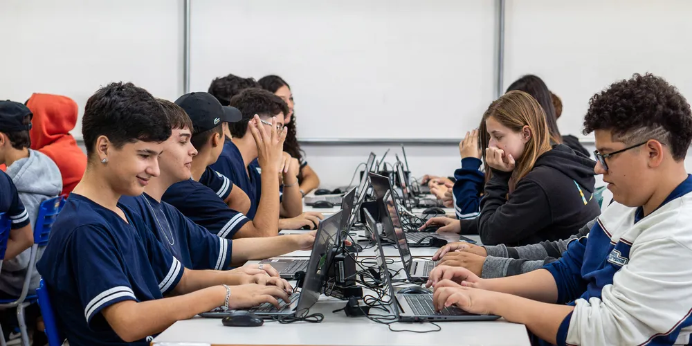 O documento é baseado nas diretrizes da própria Secretaria de Educação