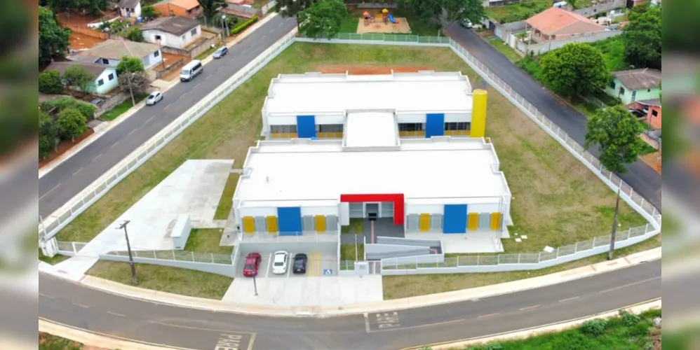 O local atende 66 crianças da pré-escola, em tempo integral