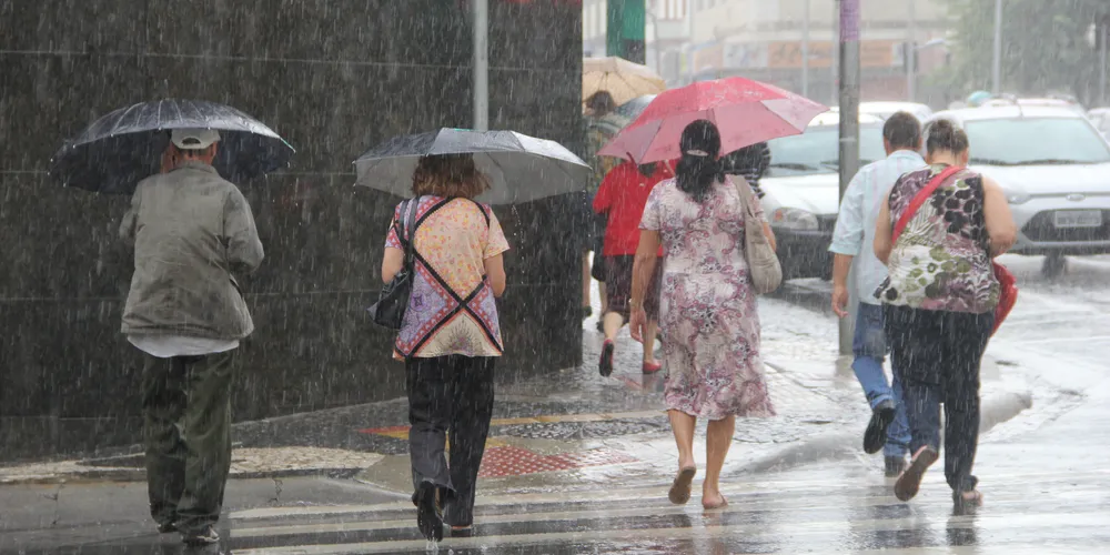 É possível levar guarda-chuva para o local de prova