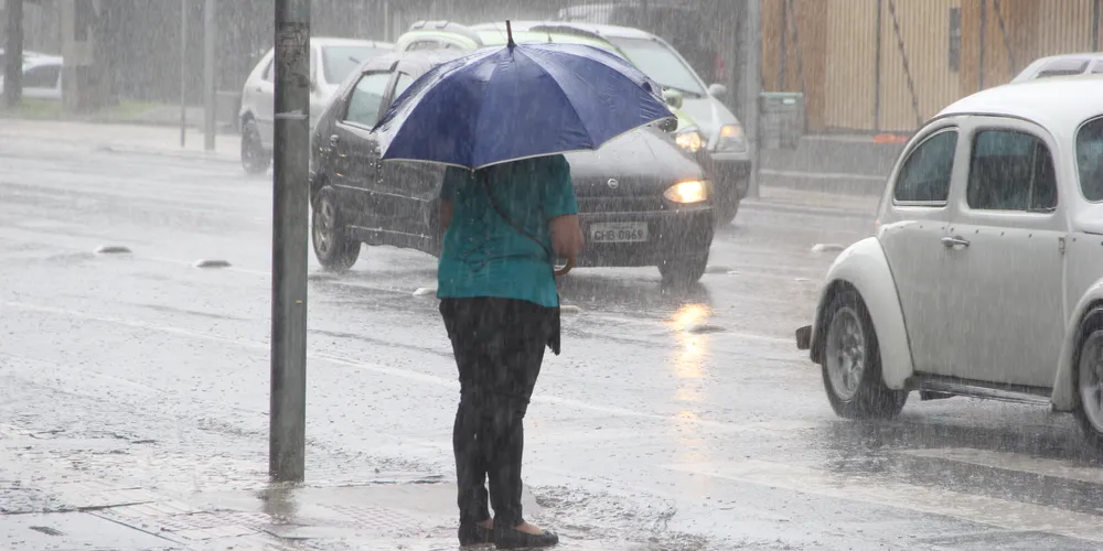 Alerta é válido até às 10h de quarta-feira (13)