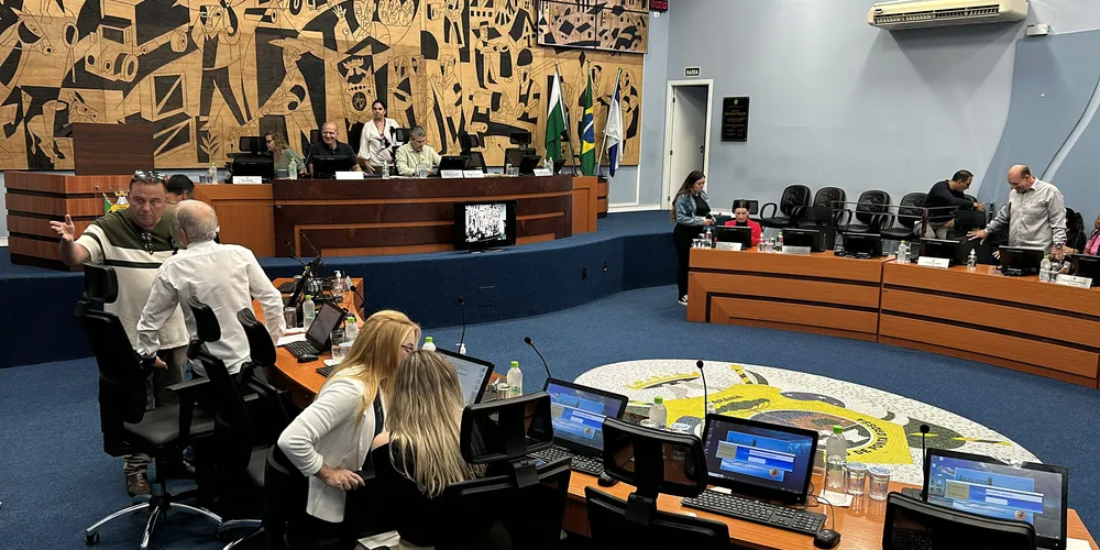 Discussão aconteceria nesta quarta-feira (4), na Câmara Municipal
