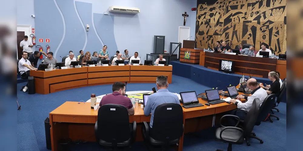 Votação ocorreu na sessão ordinária desta segunda-feira (2), no Plenário da Câmara de Ponta Grossa