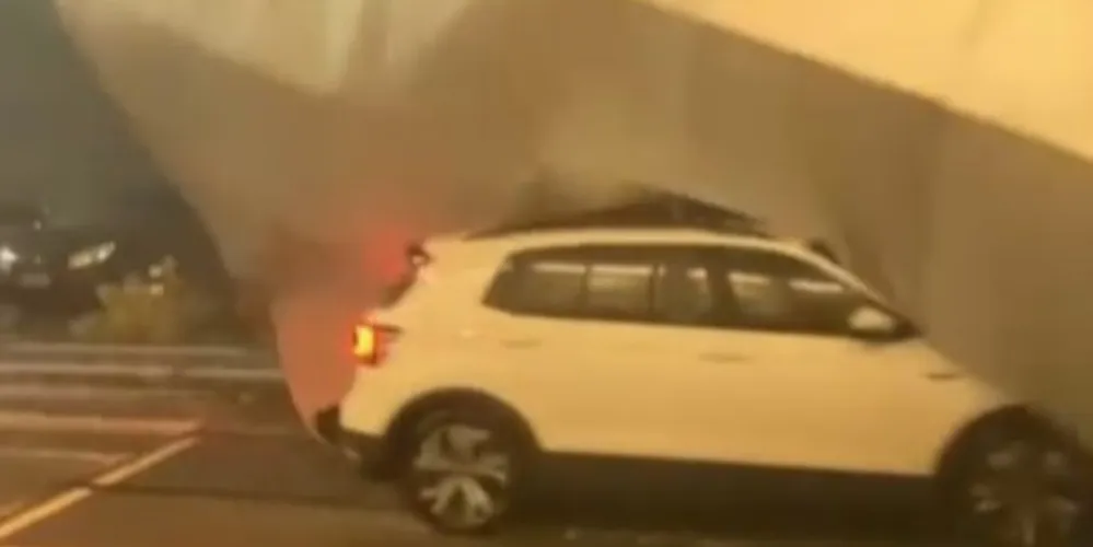 Cobertura do Shopping SP Marketing foi parcialmente arrancada com o vendaval