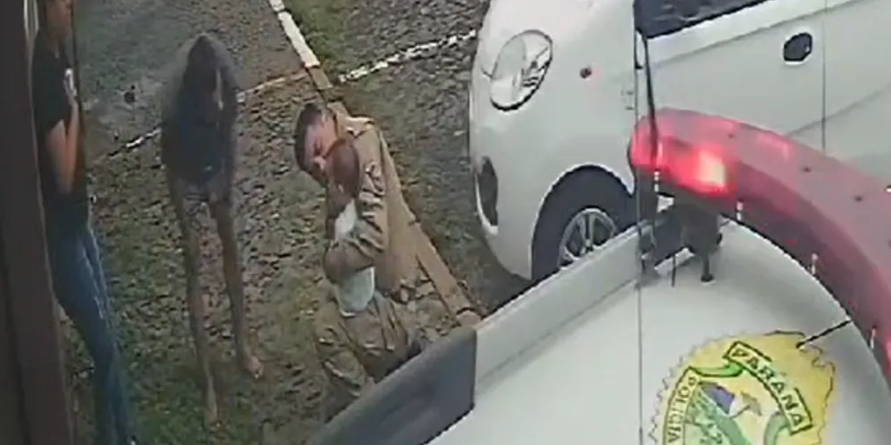 Agente realizou a Manobra de Heimlich e salvou a vida da bebê