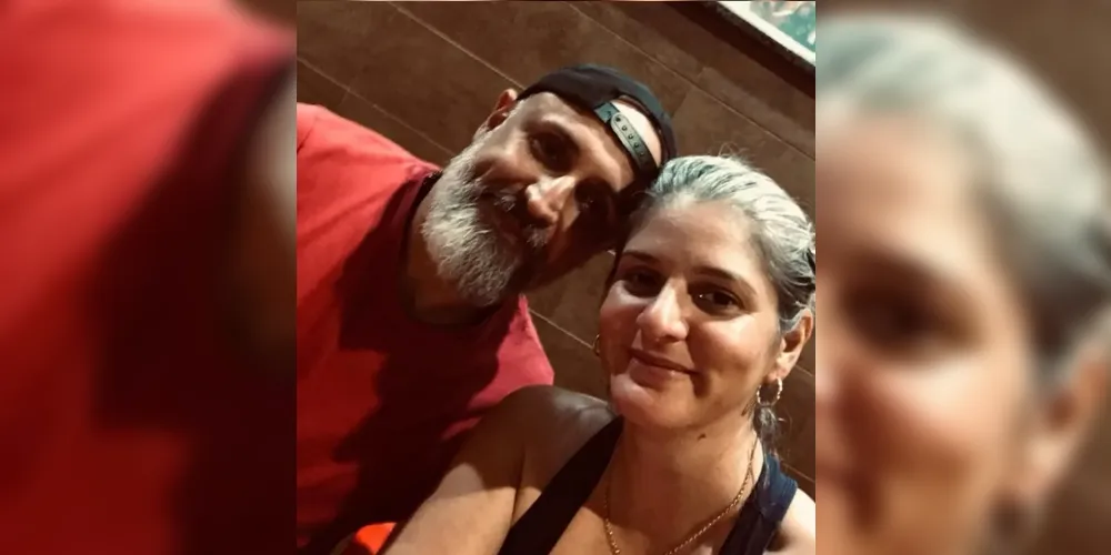 O casal tinha 42 anos