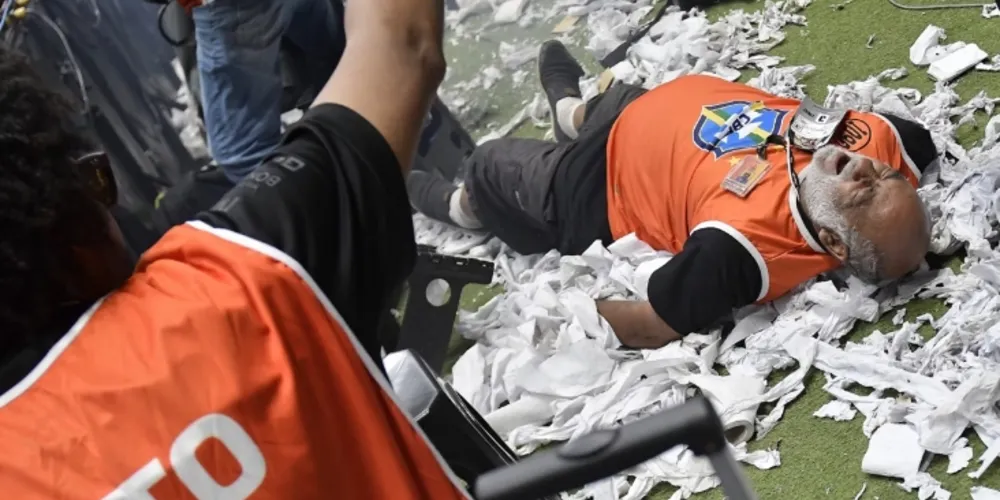 Fotógrafo Nuremberg José Maria precisou ser hospitalizado após ser atingido por bomba na Arena MRV