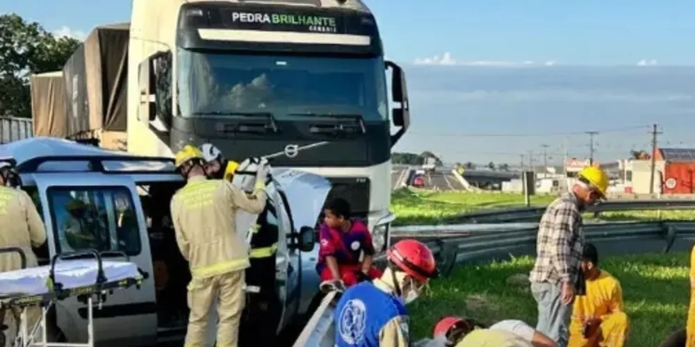 As causas do acidente serão investigadas pela Polícia Rodoviária Federal